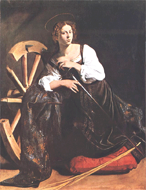 S. Caterina è una delle figure più colpite dalla maldestra ripintura di epoca napoleonica. E' appunto dalla foggia del suo abito che si ritiene di poter datare il rifacimento. Quadro di Michelangelo Merisi detto il "Caravaggio".